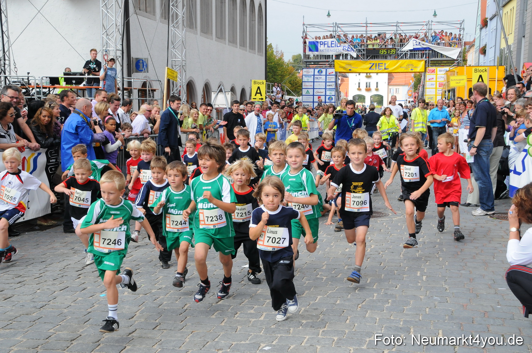 0020 Stadtlauf Neumarkt Bambinilaeufe 200909
